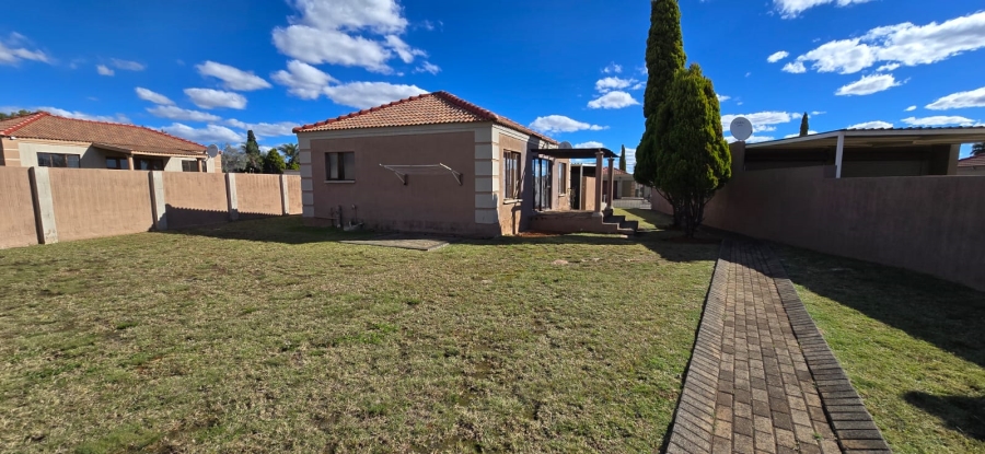 2 Bedroom Property for Sale in Flamwood North West